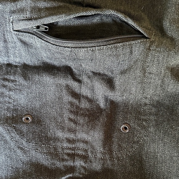 Icebreaker Women's Charcoal Gray Bermudas - Picture 4 of 10